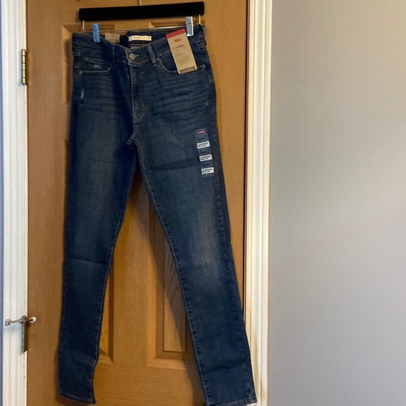 Levi's Denim - Women's skinny jeans levis new size 12